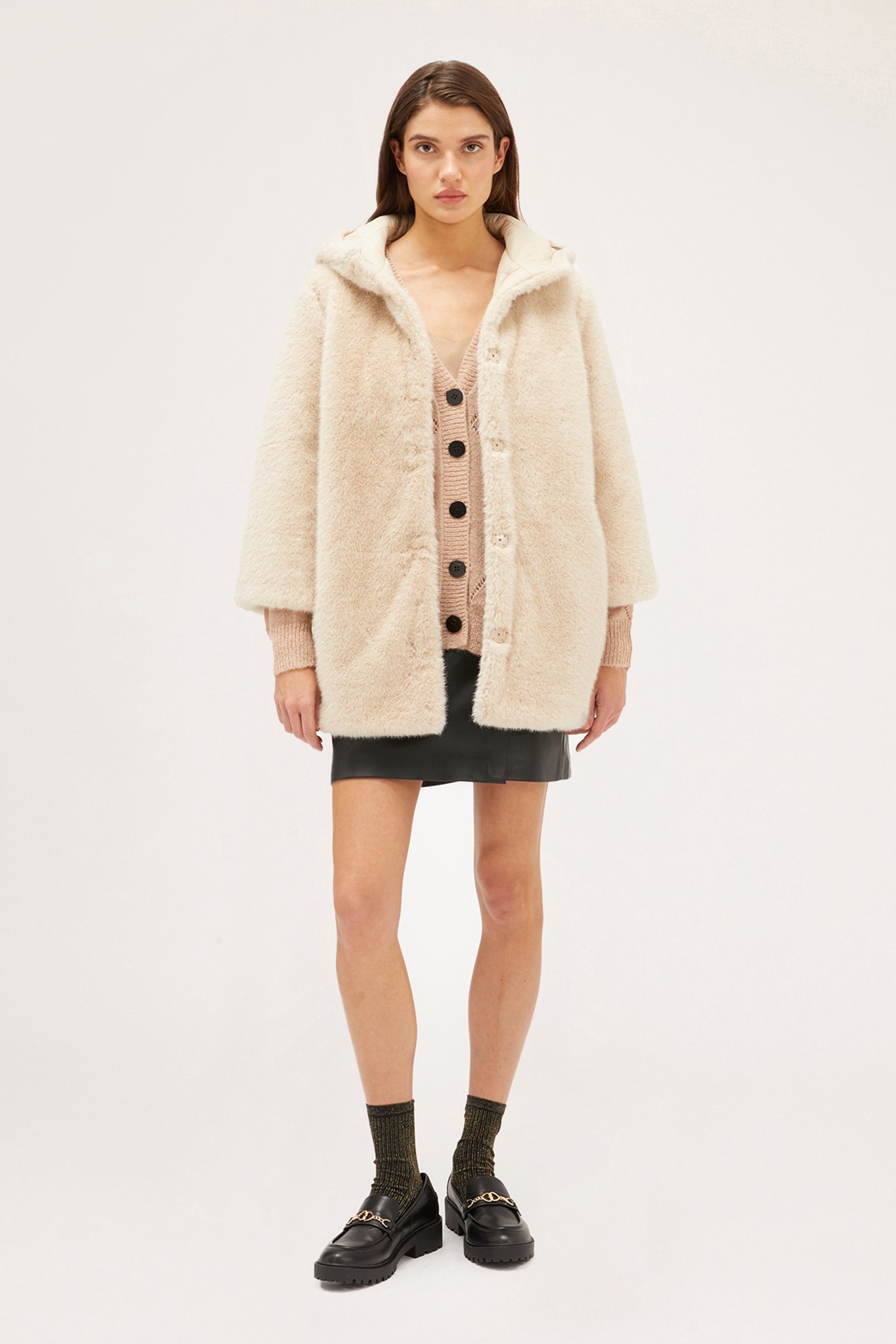 LONG TEDDY CAPE WITH HOOD BEIGE 3