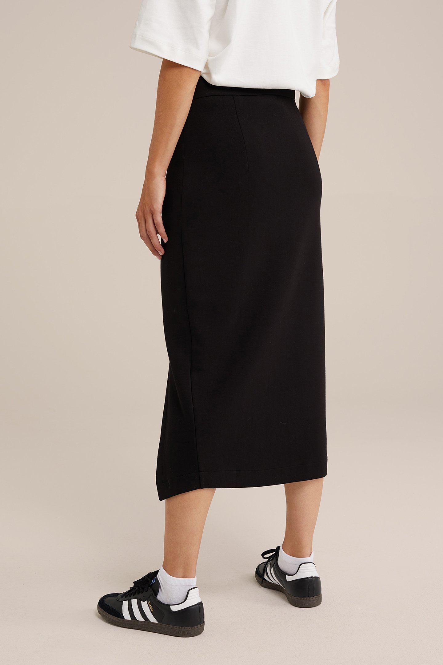 SKIRT MEDIUM LENGTH BLACK 2