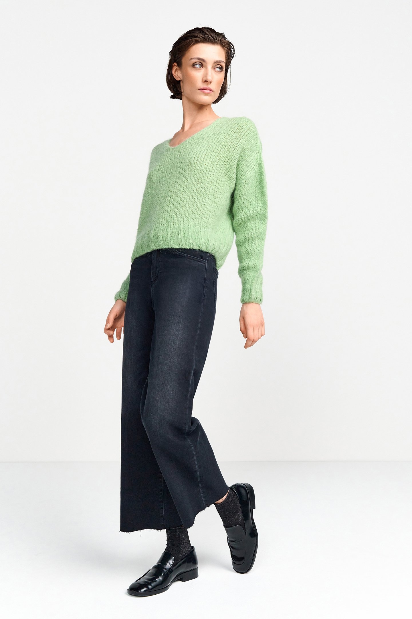 V-NECK PULLOVER MATCHA 3