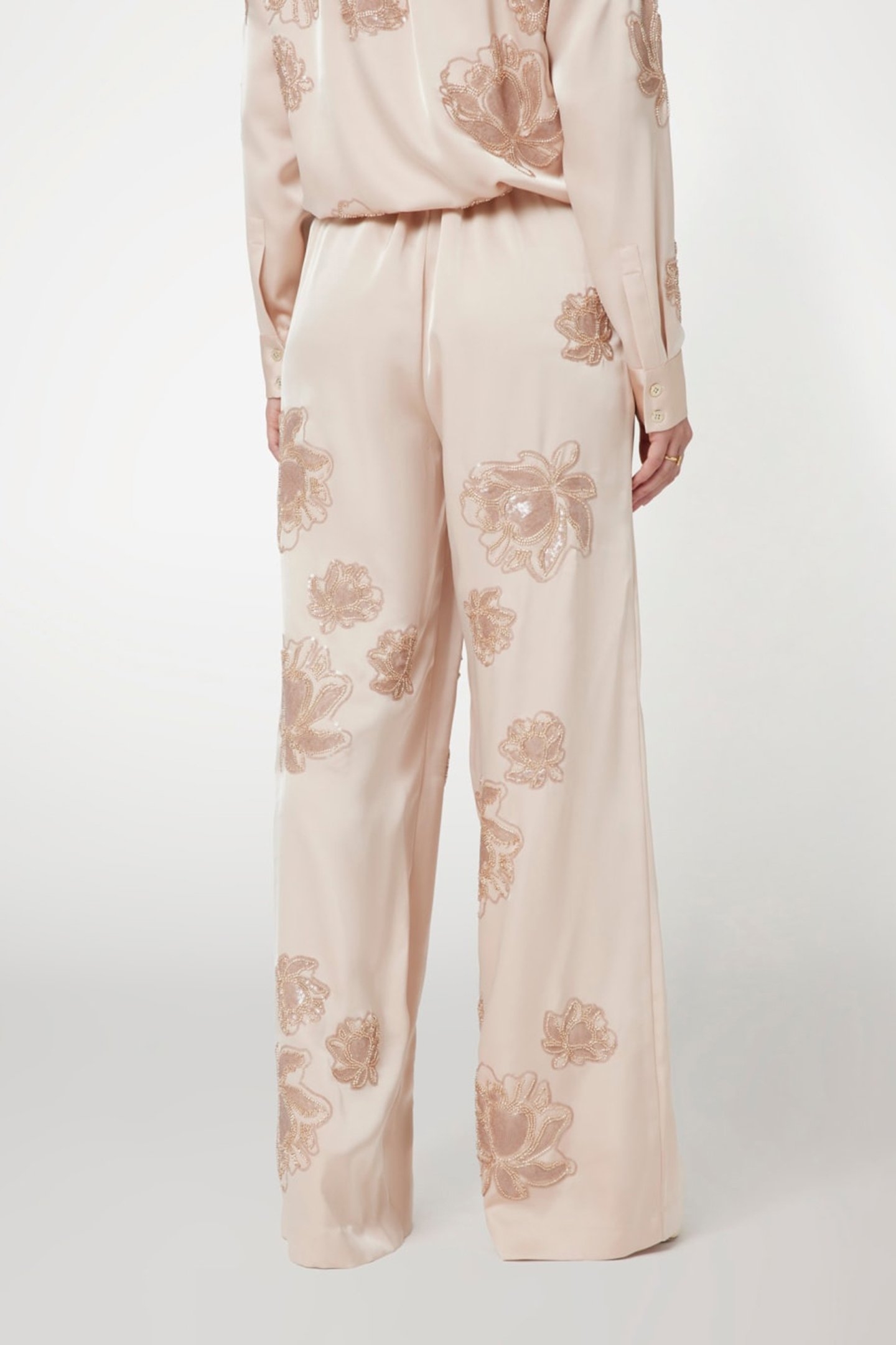 MARCIANO BY GUESS GWEN EMBRO PANT CALM SANDS MULTI 2