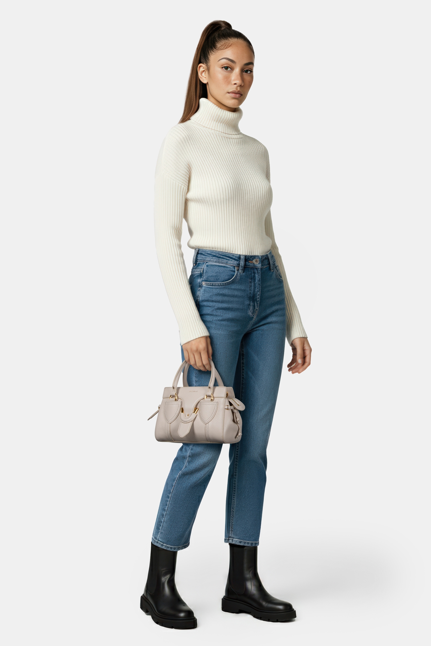 GRAINED LEATHER HANDBAG 1