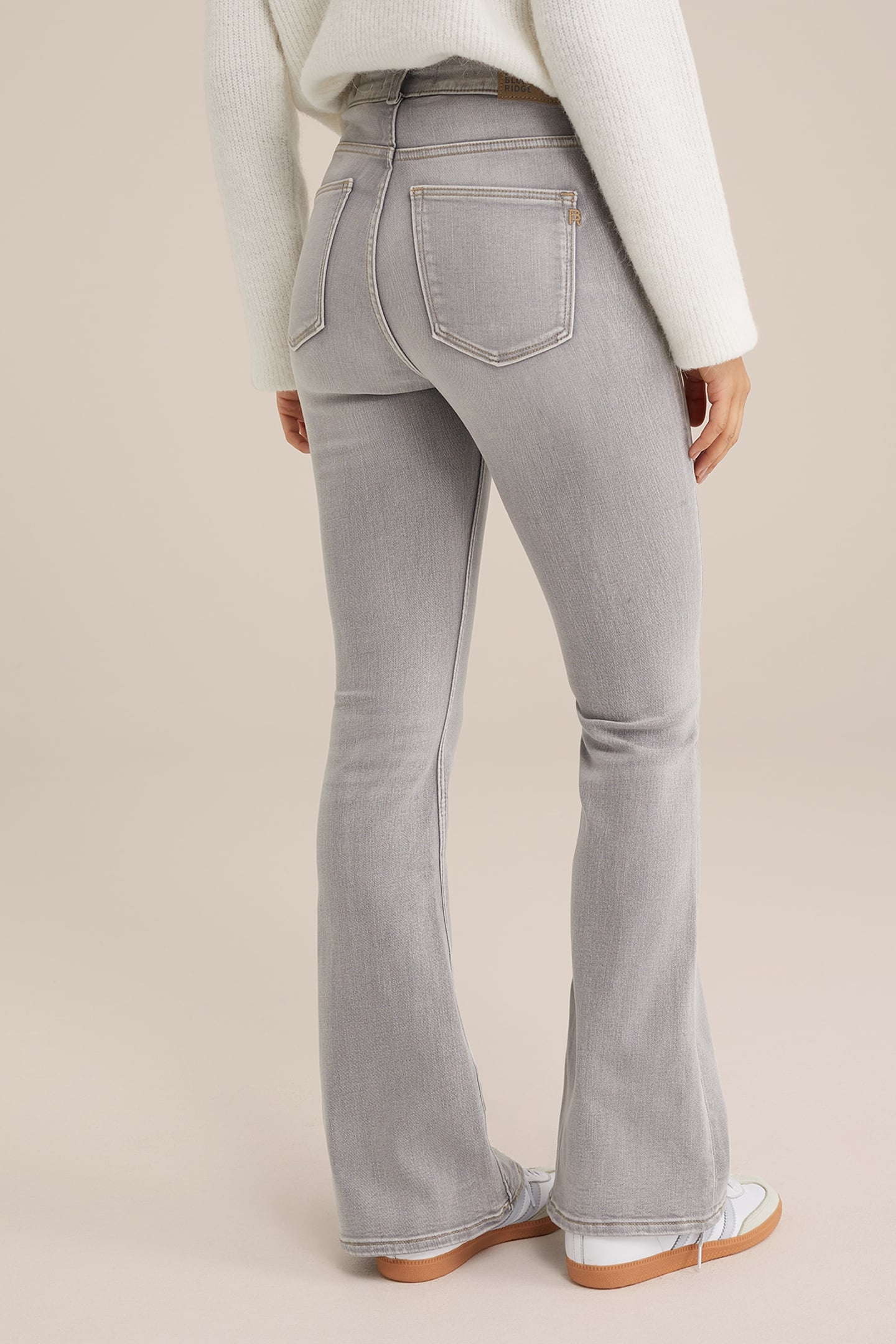5-POCKET HIGH WAIST LIGHT GREY 2