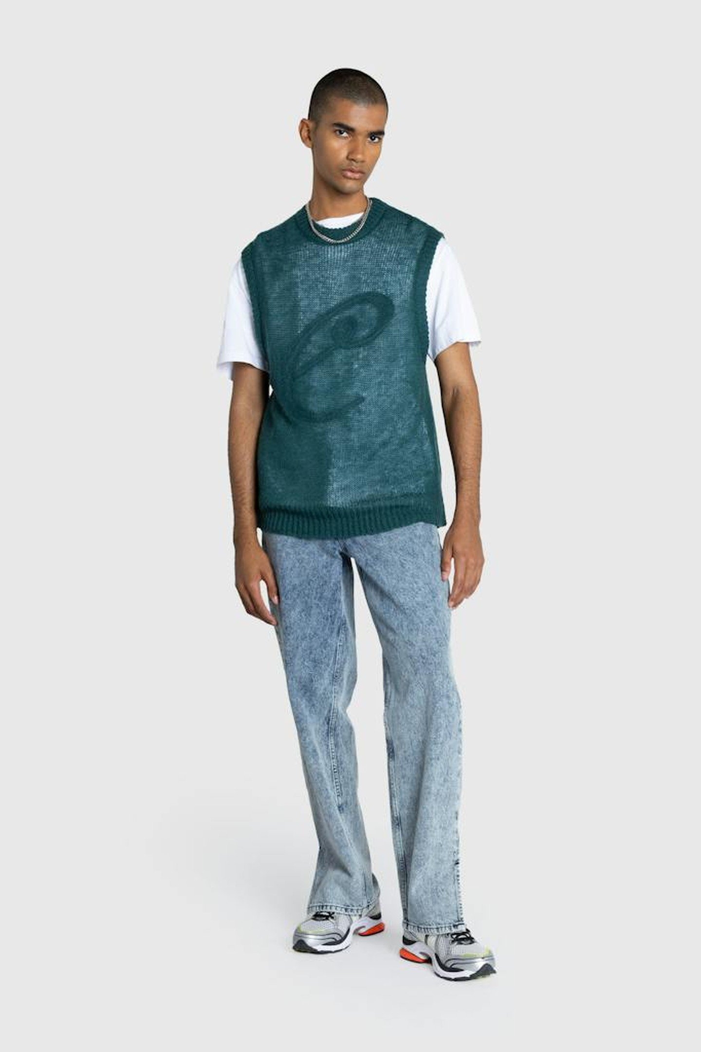 CAFÉ DE FLORE X  HIGHSNOBIETY – SCRIPT SWEATER VEST GREEN 4