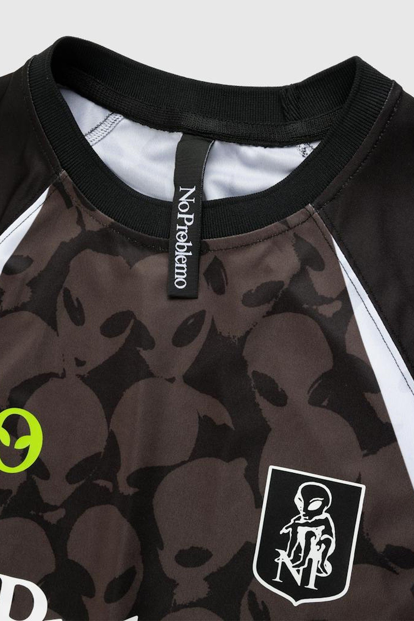 ARIES – AREA 51 FOOTBALL SHIRT BLACK 4