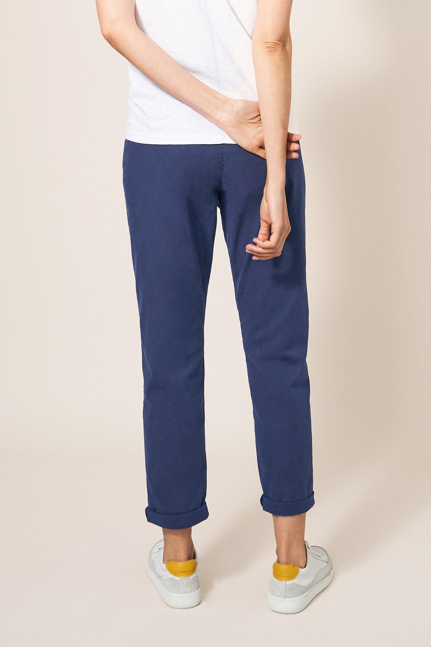 TABBIE ORGANIC CHINO DARK NAVY 2