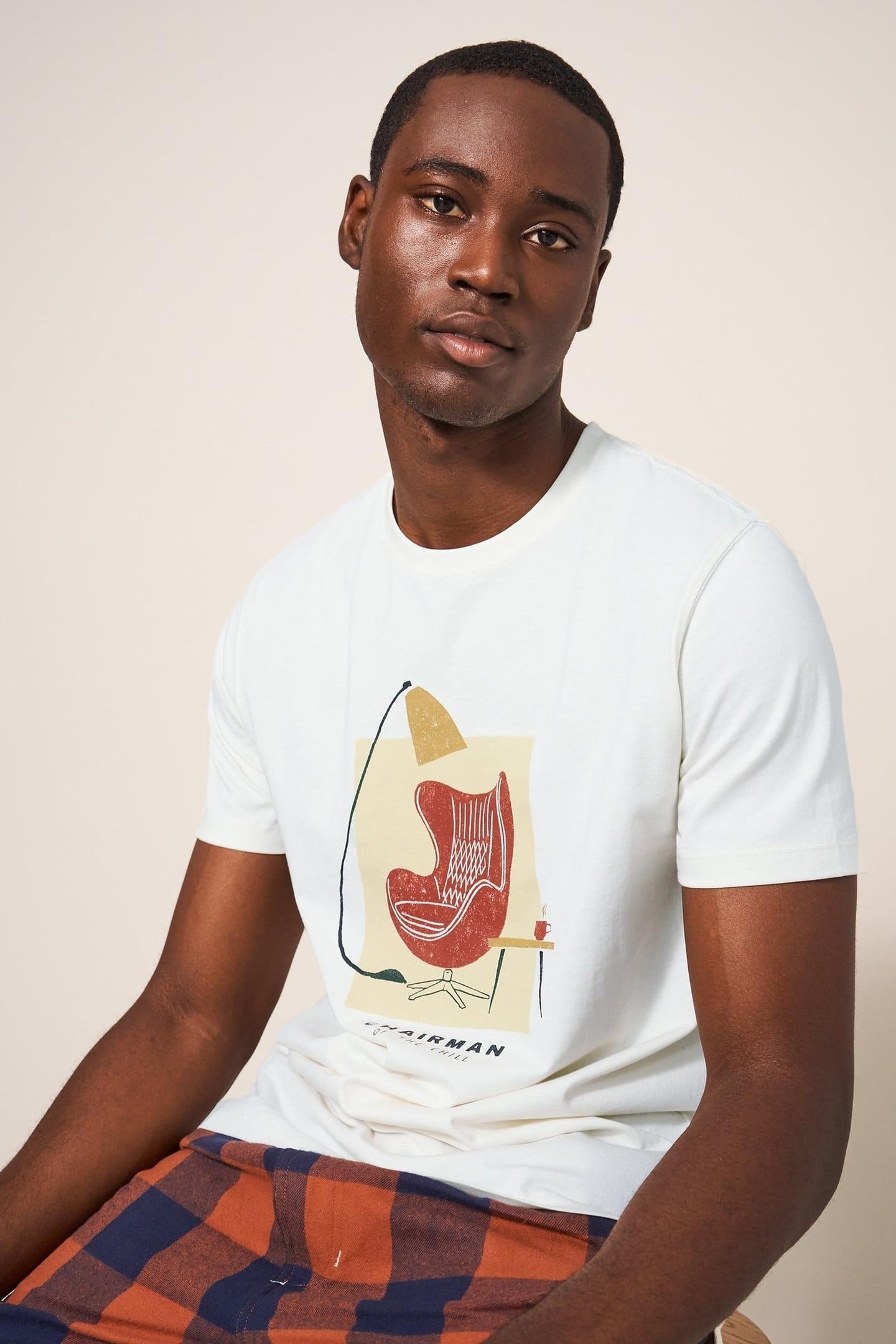 CHAIRMAN GRAPHIC TEE NATURAL WHITE 1