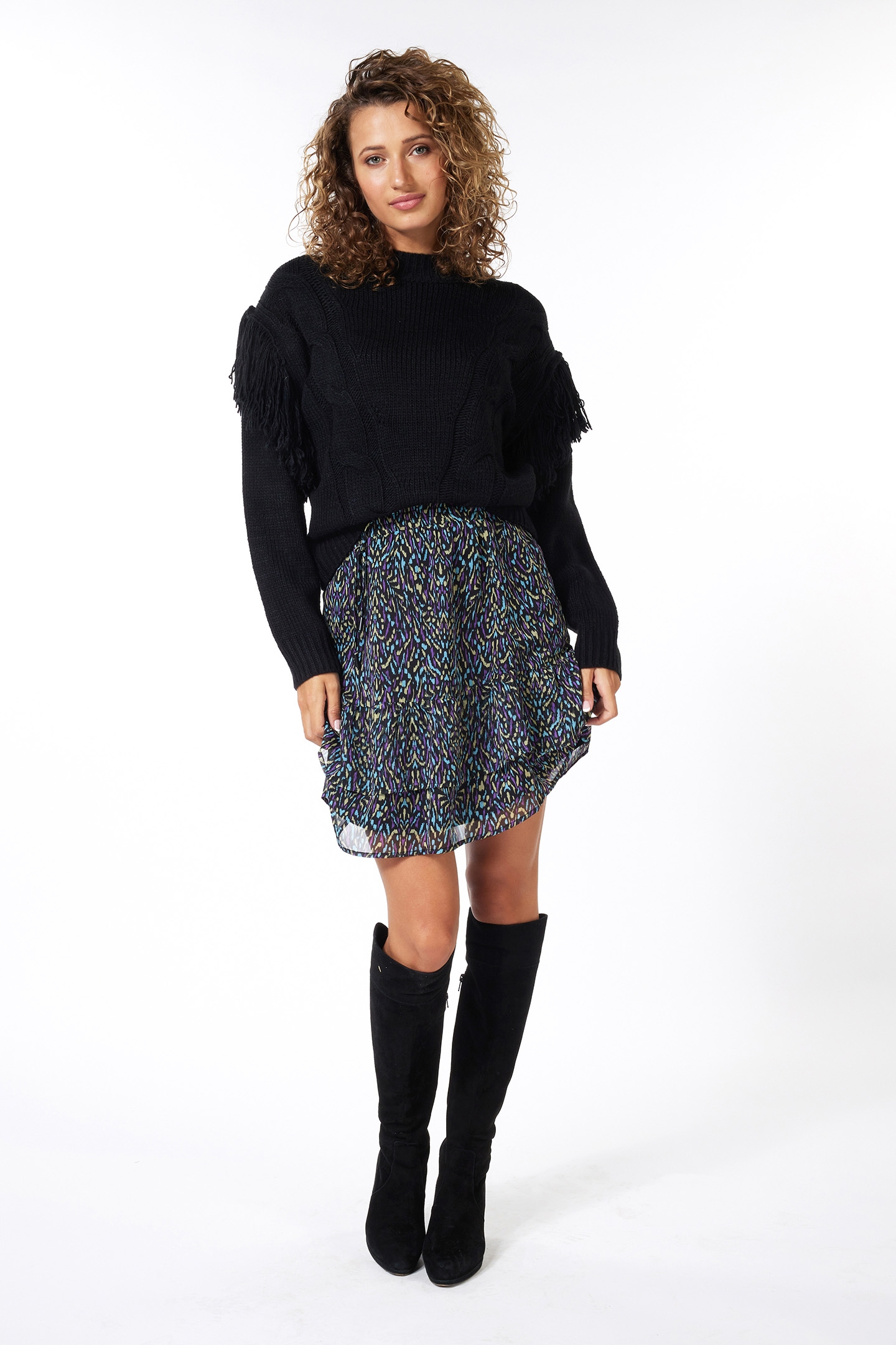 SWEATER CABLE & FRINGES BLACK 2