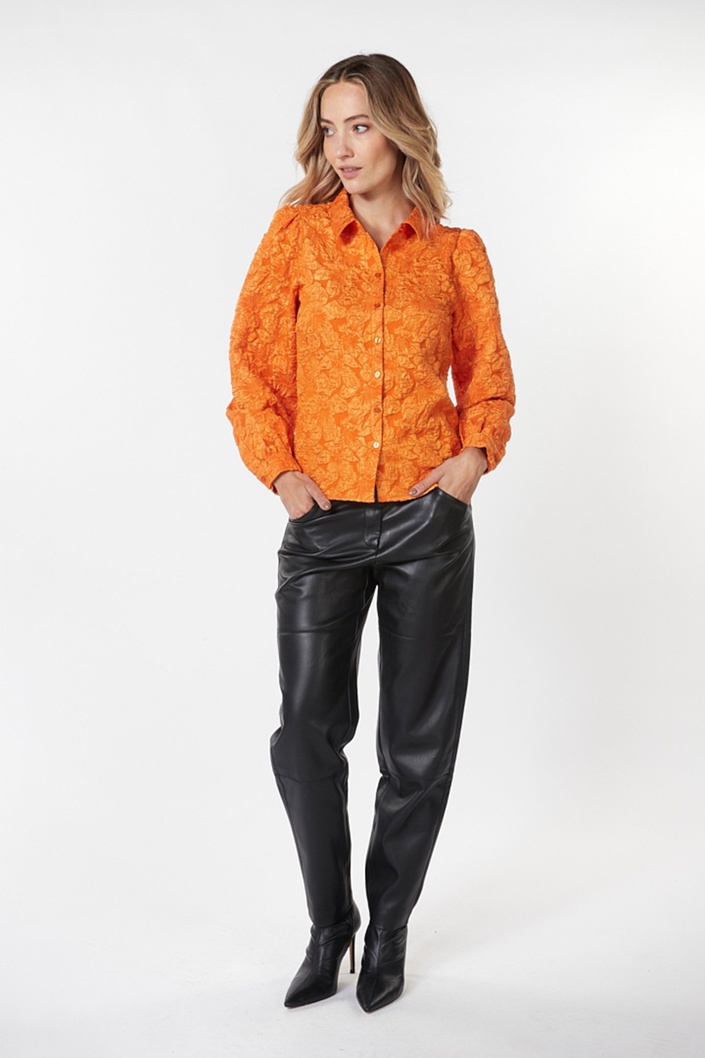 BLOUSE BASIC FLOWER JACQUARD PUMPKIN 2