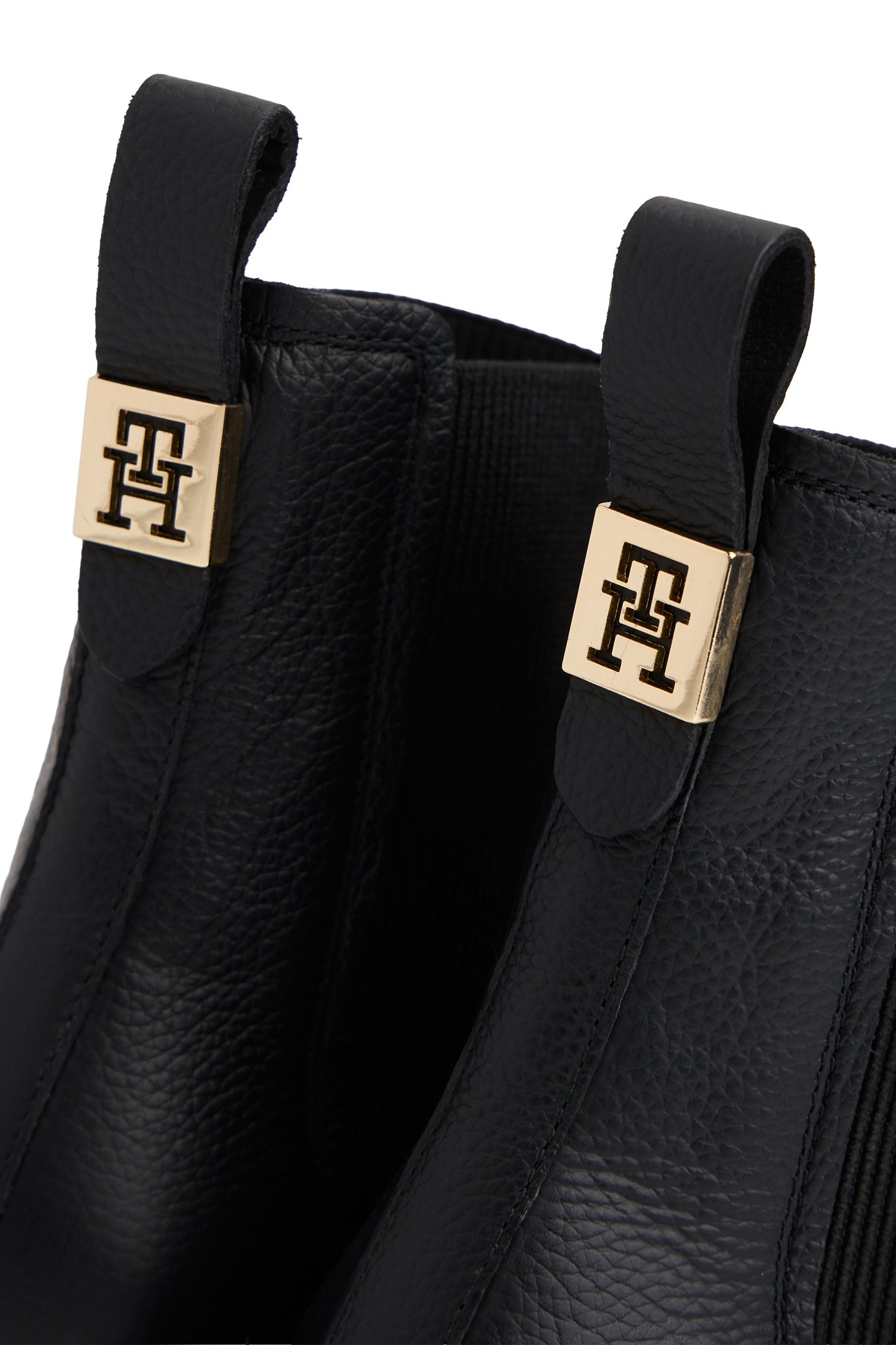 PEBBLE GRAIN LEATHER CHELSEA BOOTS BLACK 6