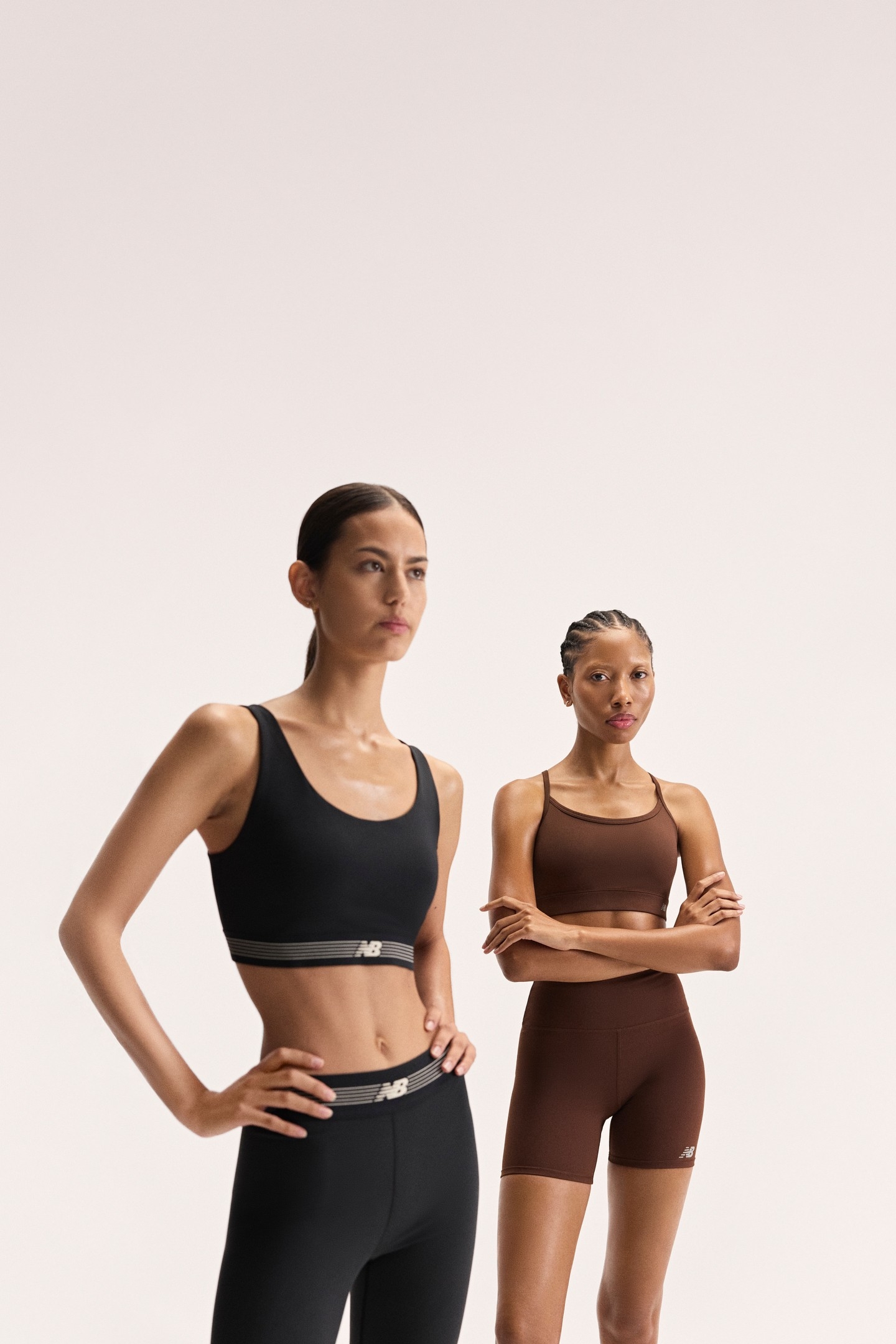 ESSENTIAL YOGA BRA BLACK (BK) 7