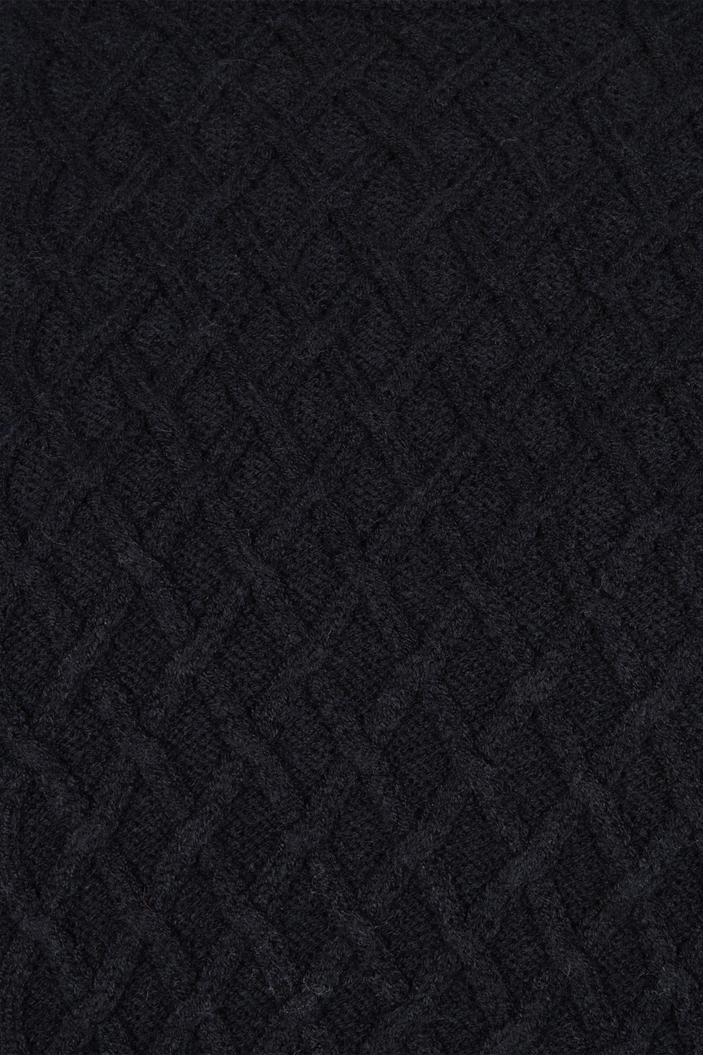 SWEATER CABLE SHORT BLACK 8