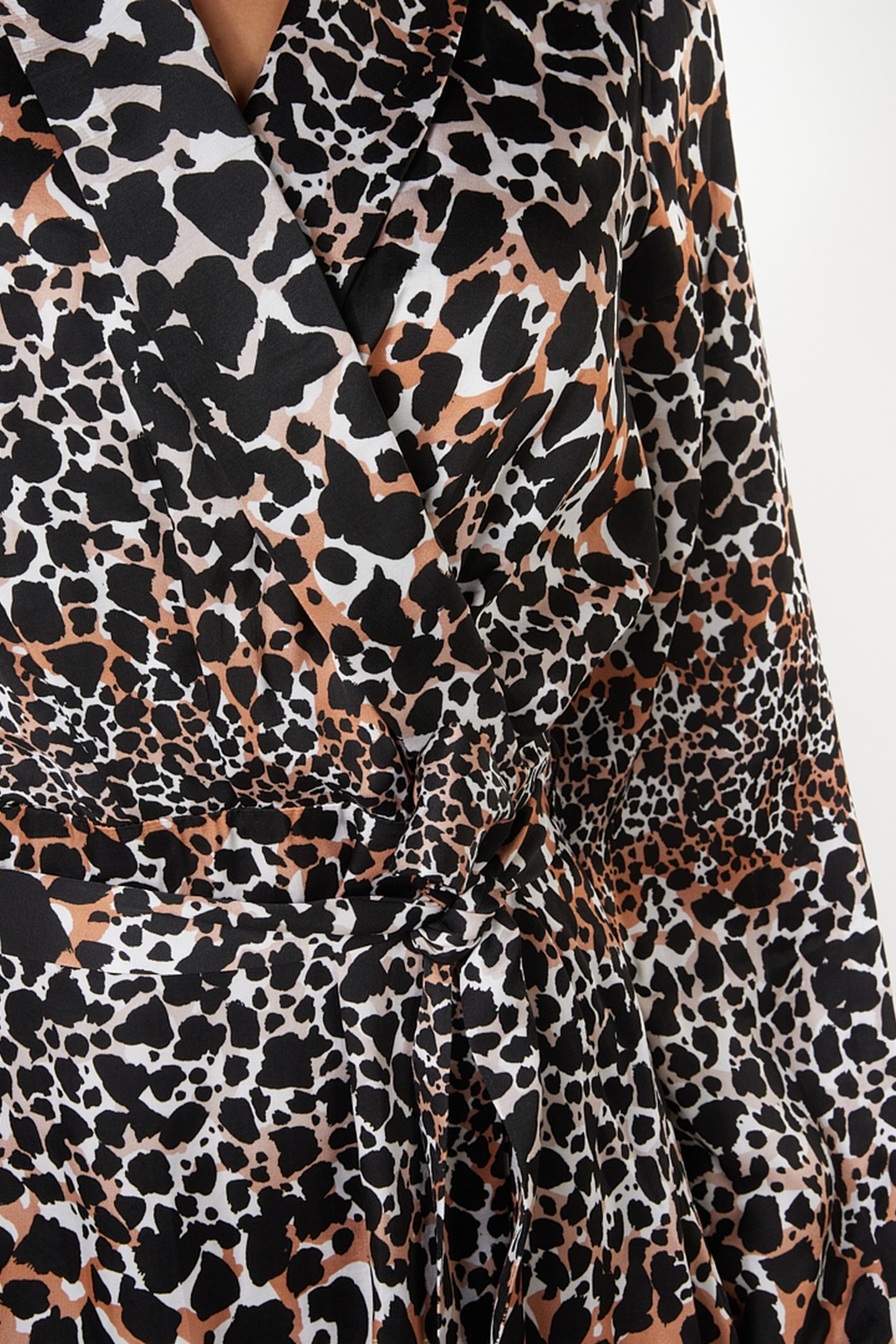 DRESS SCATTERED ILLUSION PRINT 7