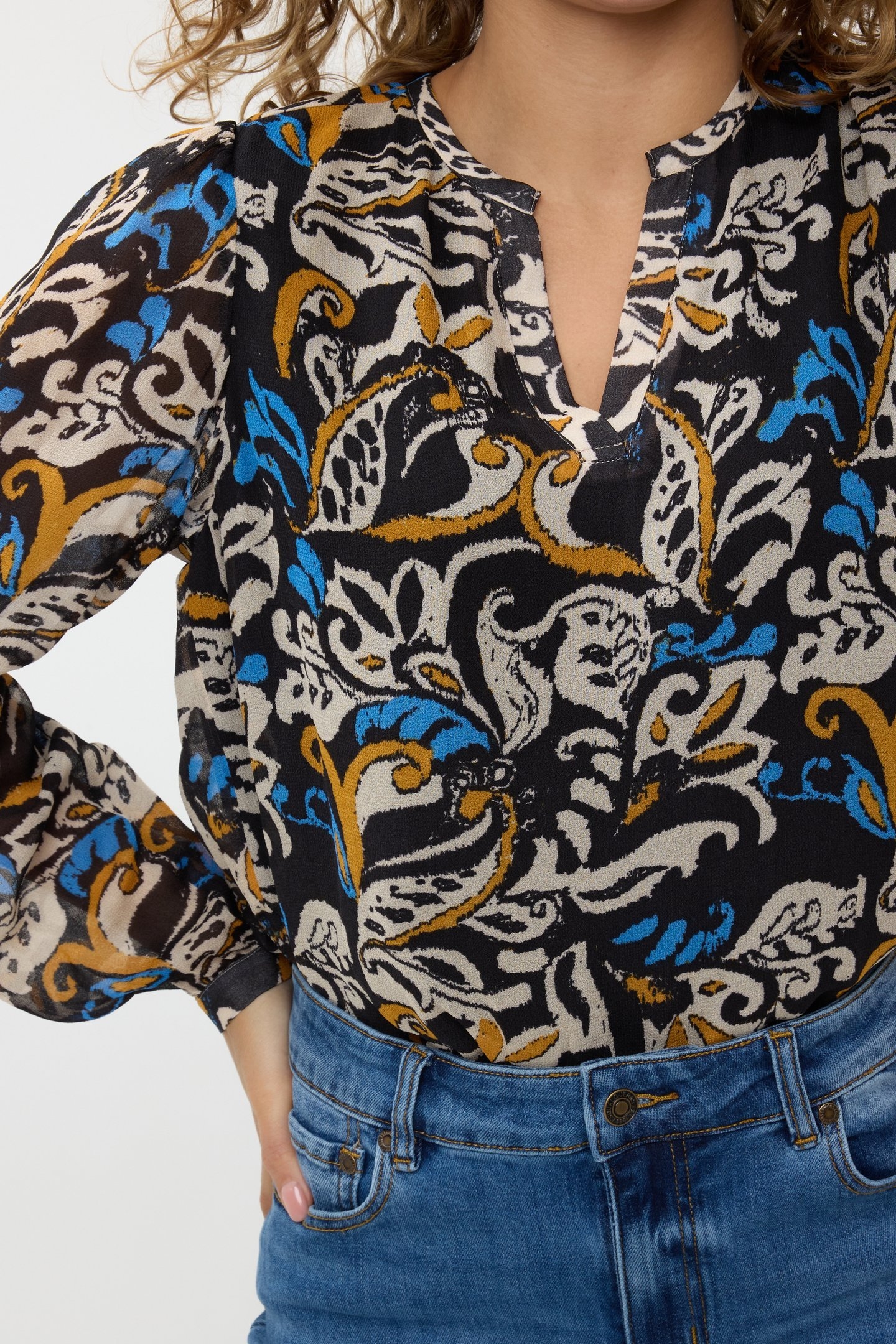 BLOUSE V-NECK ELEGANT LEAVES PRINT 3