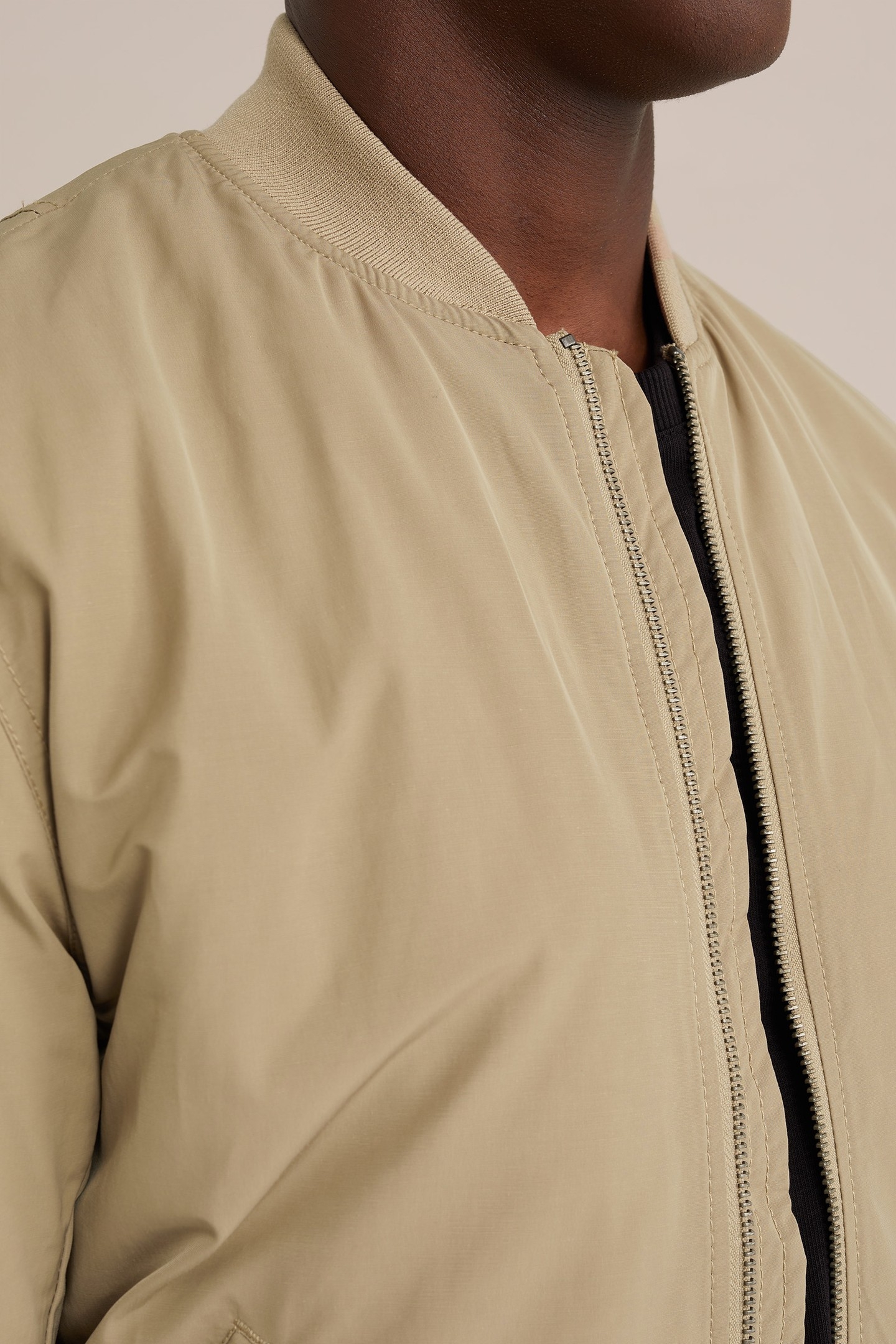 BOMBER BEIGE 6