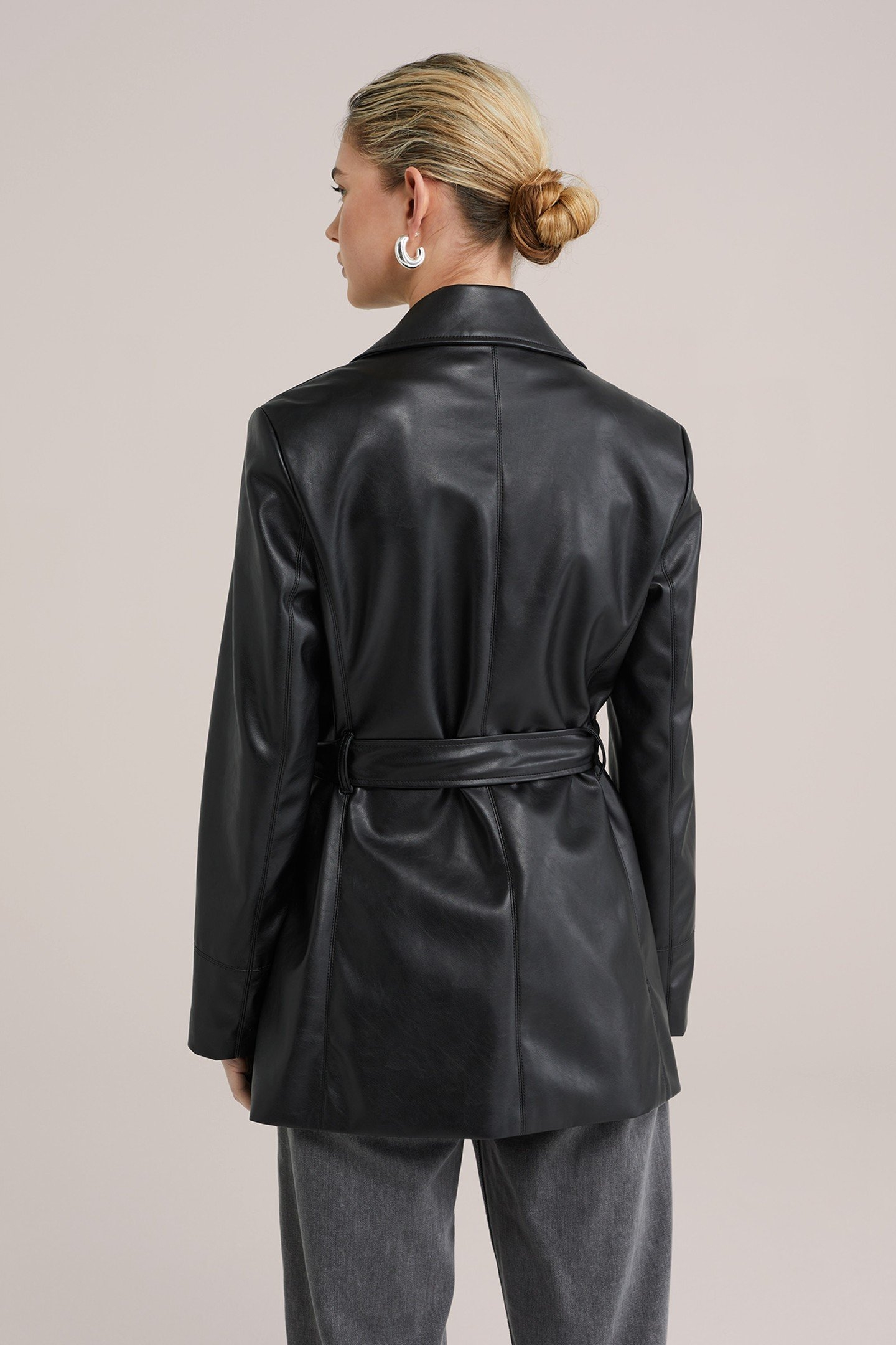 COAT BLACK 3