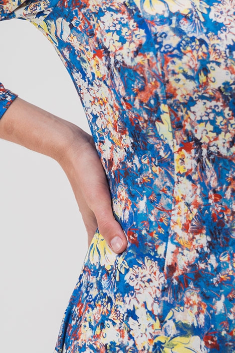 JURK MET ARTISTIEKE BLOEMENPRINT FRENCH BLUE 3