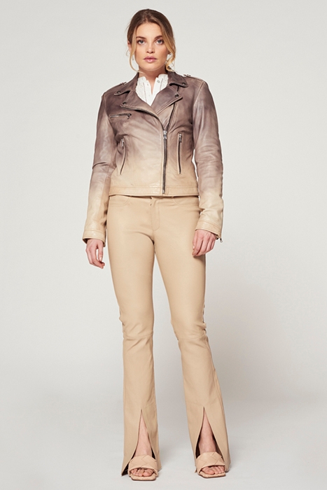 BAKA DARK CHOCOLATE WITH LATTE 1