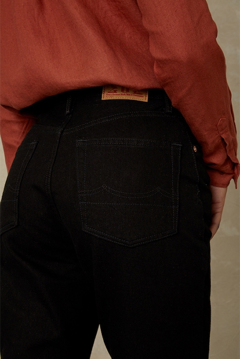 ONSHI HOLO RECYCLED STAY BLACK 4