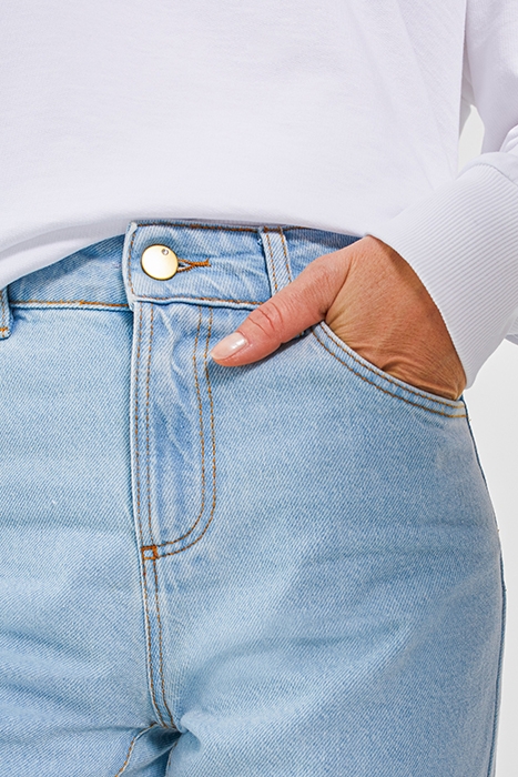 BLUE CROPPED JEANS WITH FRAYED CUFFS 6