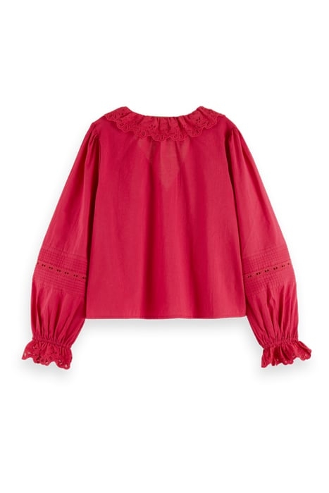 V-NECK SHIRT WITH BRODERIE IN ORGANIC COTTON CHERRY PIE 2