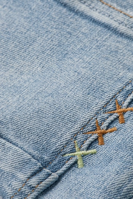 SKIM SKINNY JEANS SEASONAL ESSENTIALS — DAYLIGHT 8