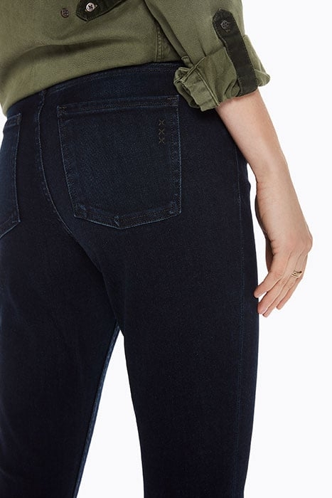 ESSENTIALS - LA BOHEMIENNE - ETERNAL RINSED 6