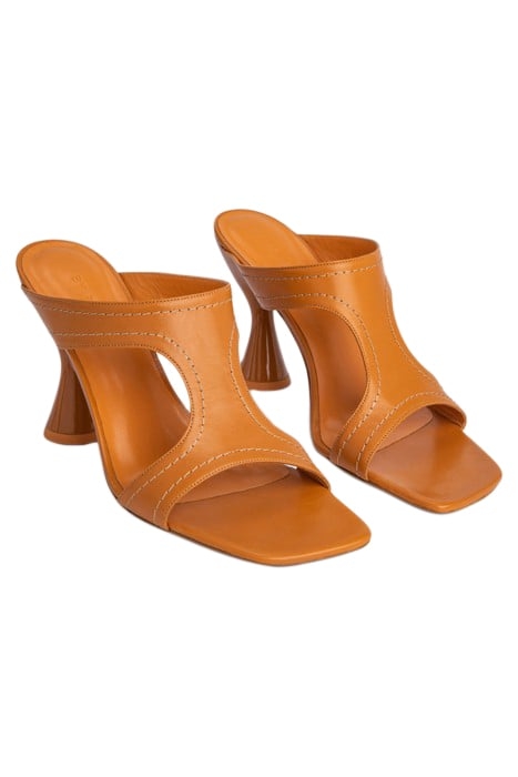 NADIA CARAMEL GLOSS LEATHER 2