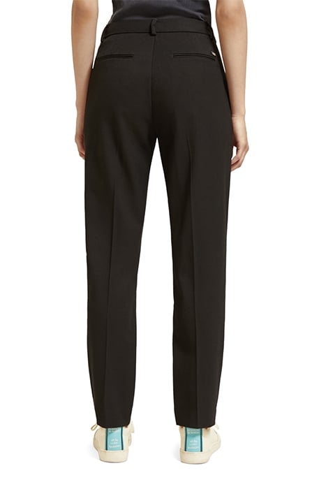 LOWRY - MID RISE SLIM PANT IN GABARDINE EVENING BLACK 2