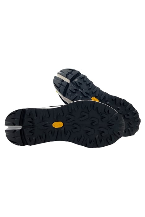 DYNAFLOW - VIBRAM JET BLACK/NEON PINK 4