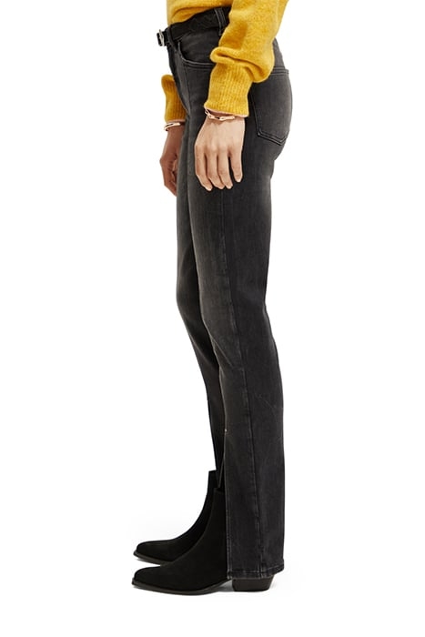 SEASONAL HAUT WITH KICK – HERO BLACK 6