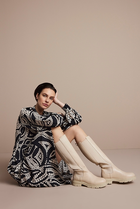 DRESS IRREGULAR DOTS HAMMERED BLACKS 4