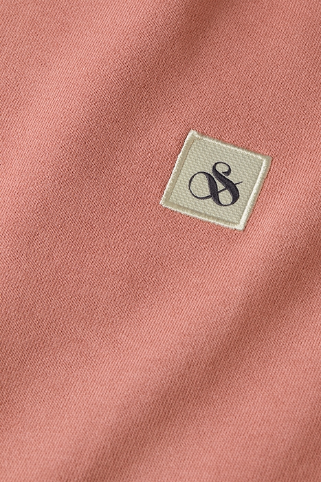 ESSENTIAL LOGO BADGE SWEATSHIRT WEATHERED PINK 3