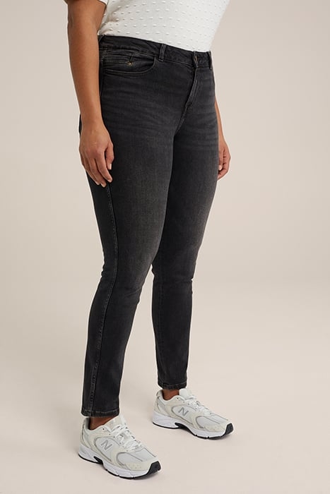 5POCKET MID WAIST BLACK 1