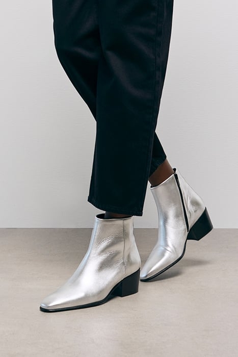 SILVER LEATHER ANKLE BOOTS WITH ZIP SILVER 2