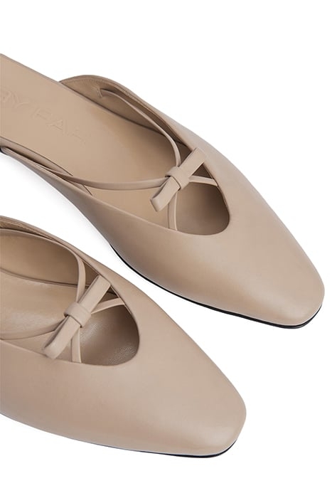 FINN TAUPE NAPPA LEATHER 4