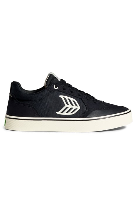 UNISEX VALLELY SKATE BLACK SUEDE AND CORDURA SNEAKER 1