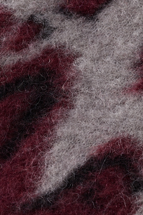 BRUSHED ANIMAL JACQUARD CARDIGAN BORDEAUX 8