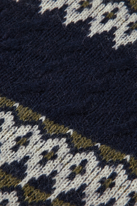 FAIR ISLE KNITTED CABLE SCARF DEEP SPACE 5