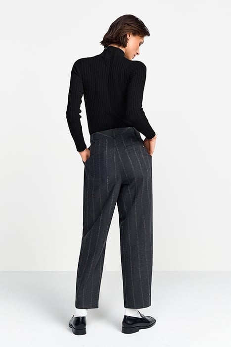 TURTLE NECK RIB KNIT BLACK 2