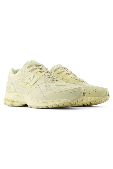 M1906NK SNEAKERS IN PALE MOSS 2