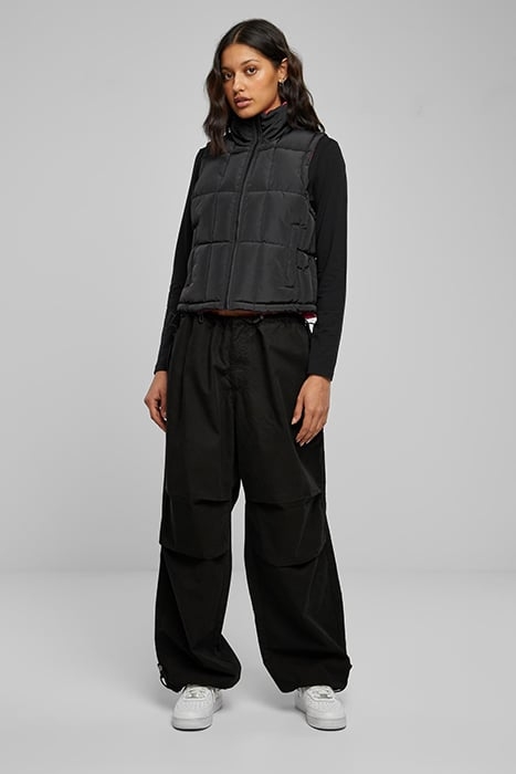 LADIES REVERSIBLE CROPPED PUFFER VEST BLACK/FUCHSIA 3