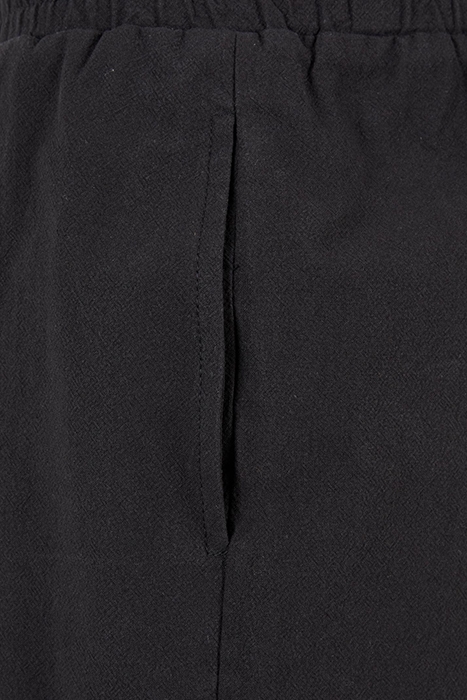 WIDE CREPE SHORTS BLACK 8