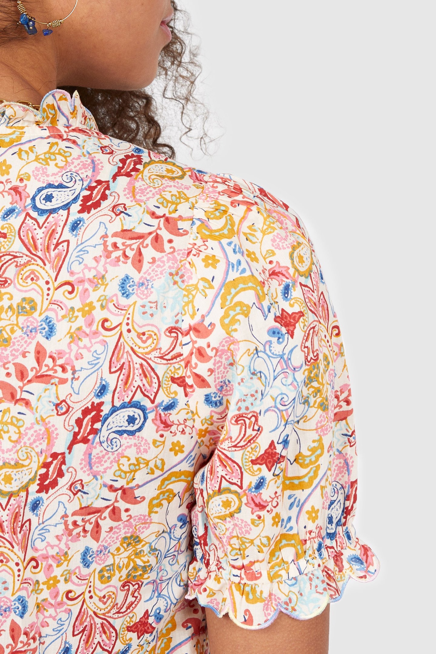 WHITE TOP WITH SEASIDE PAISLEY PRINT 7