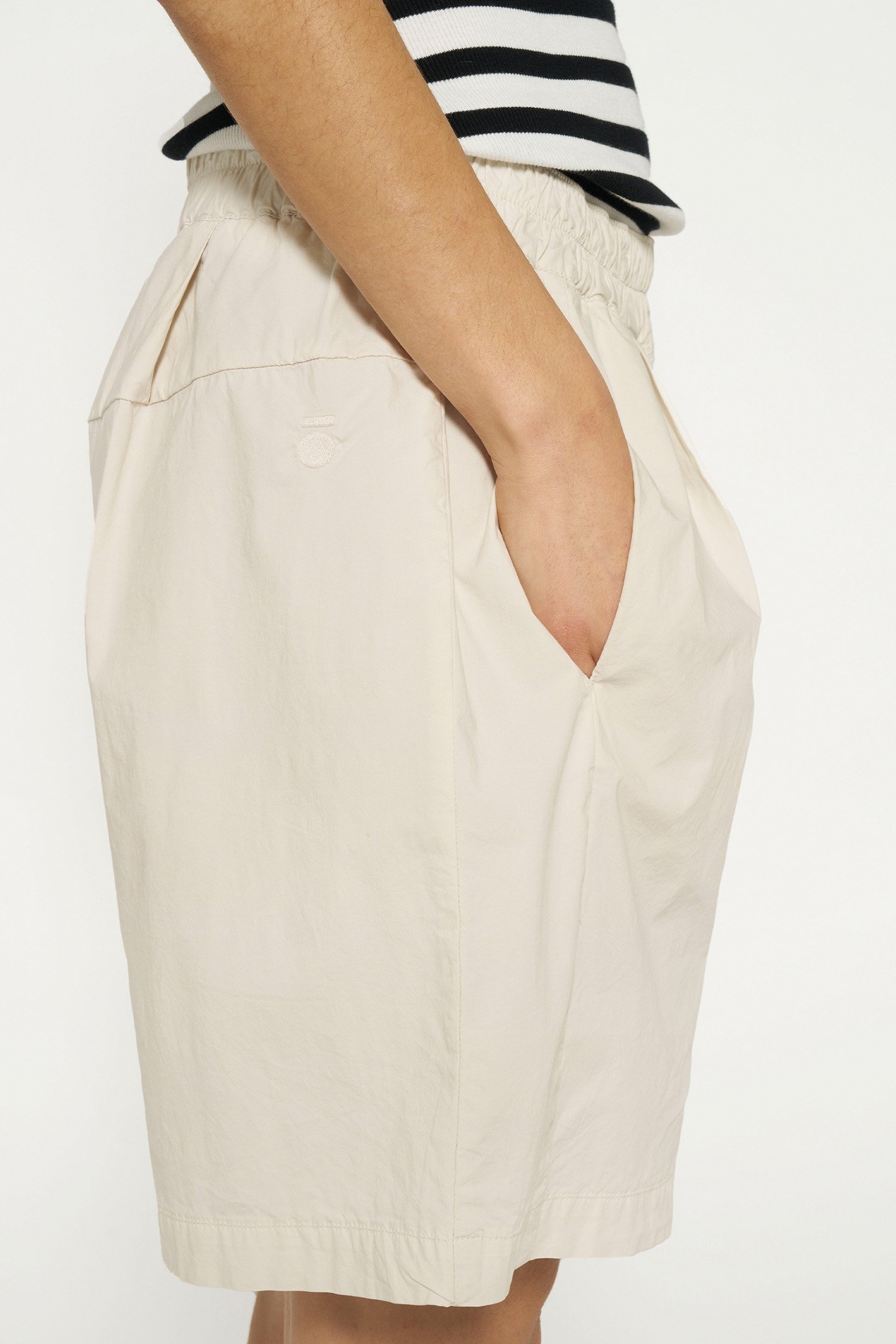 PROUD BERMUDA LIGHT SAFARI 6