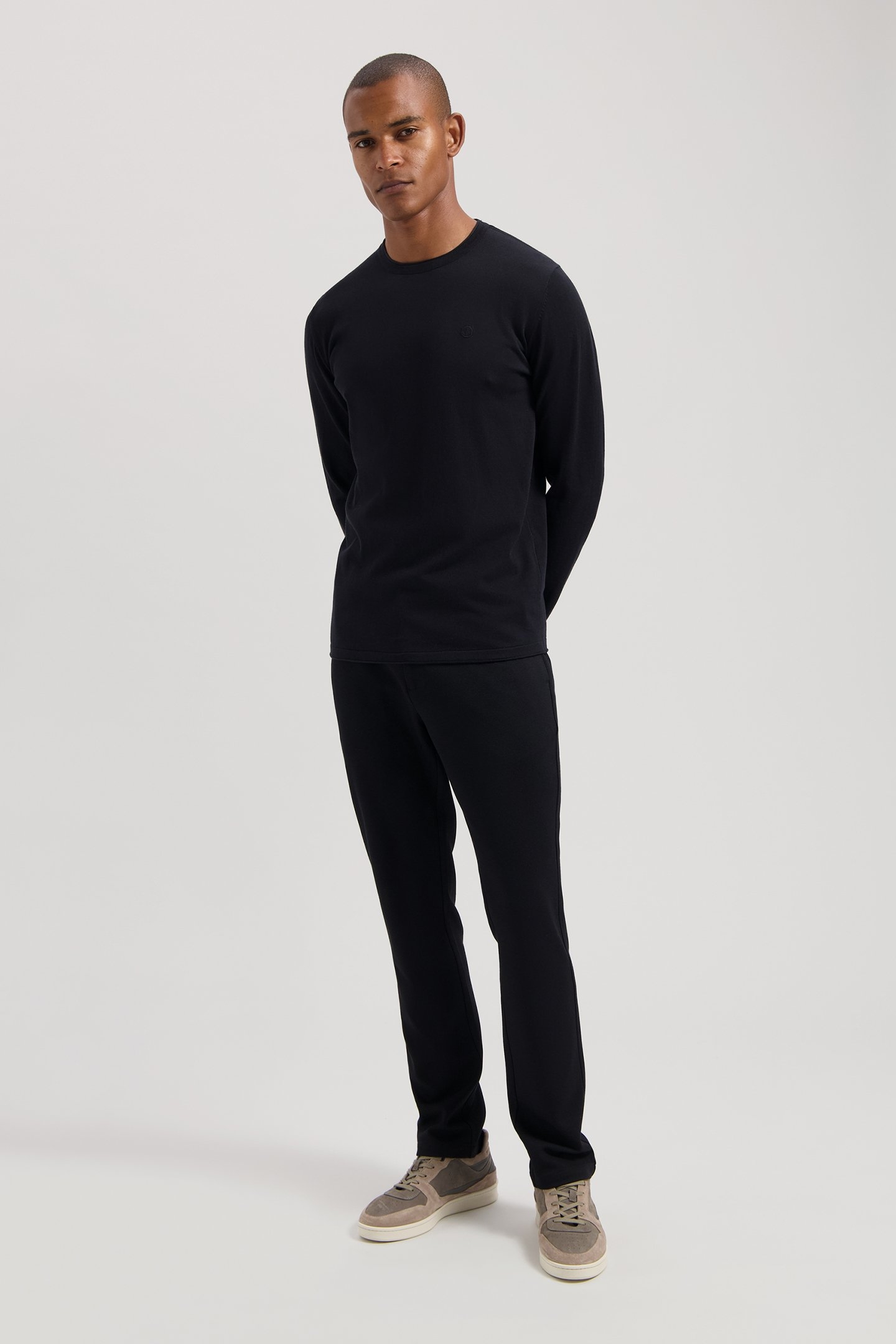 DS_GAGE CREWNECK BLACK 3