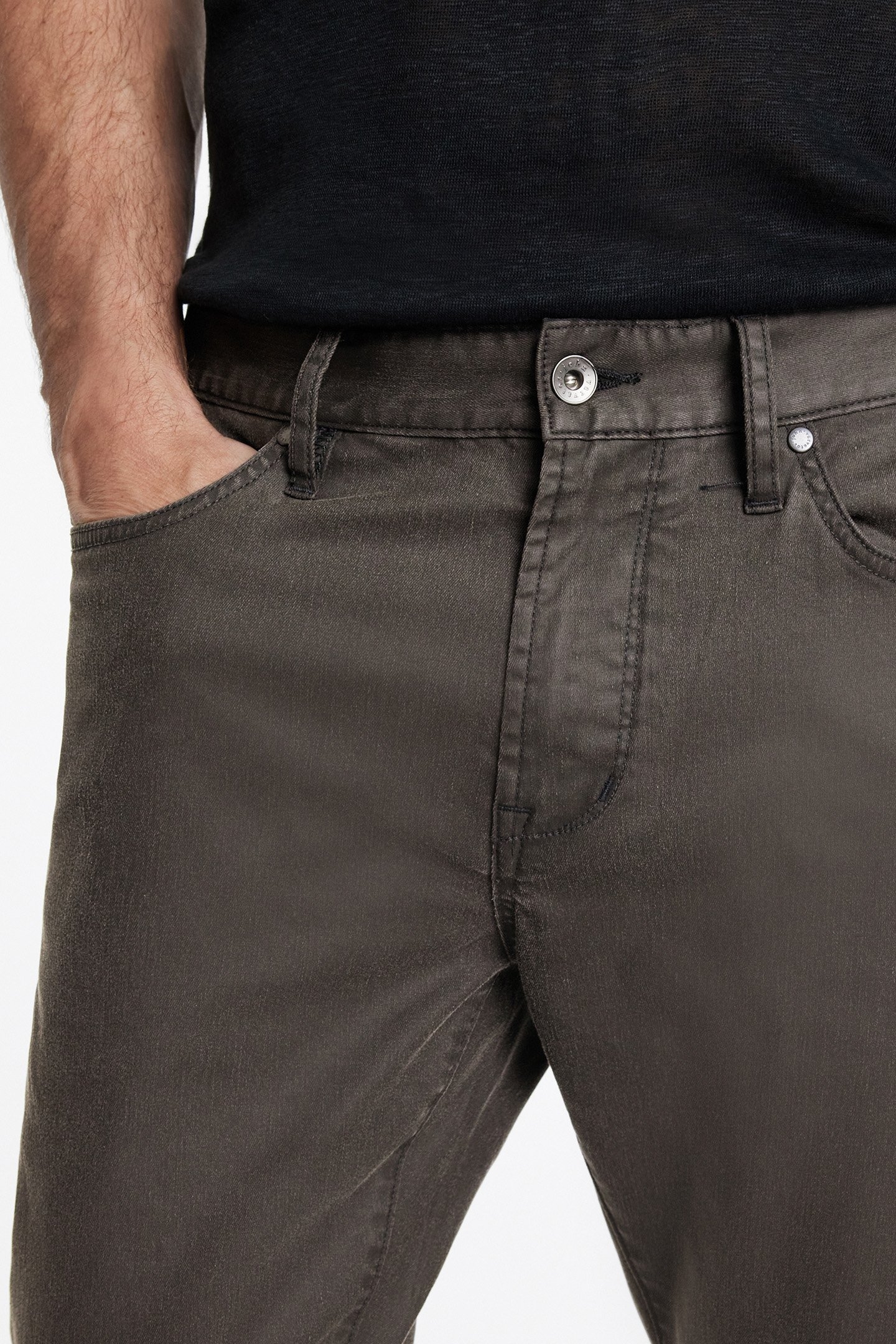 J704 TAPERED FIT LICORICE 3