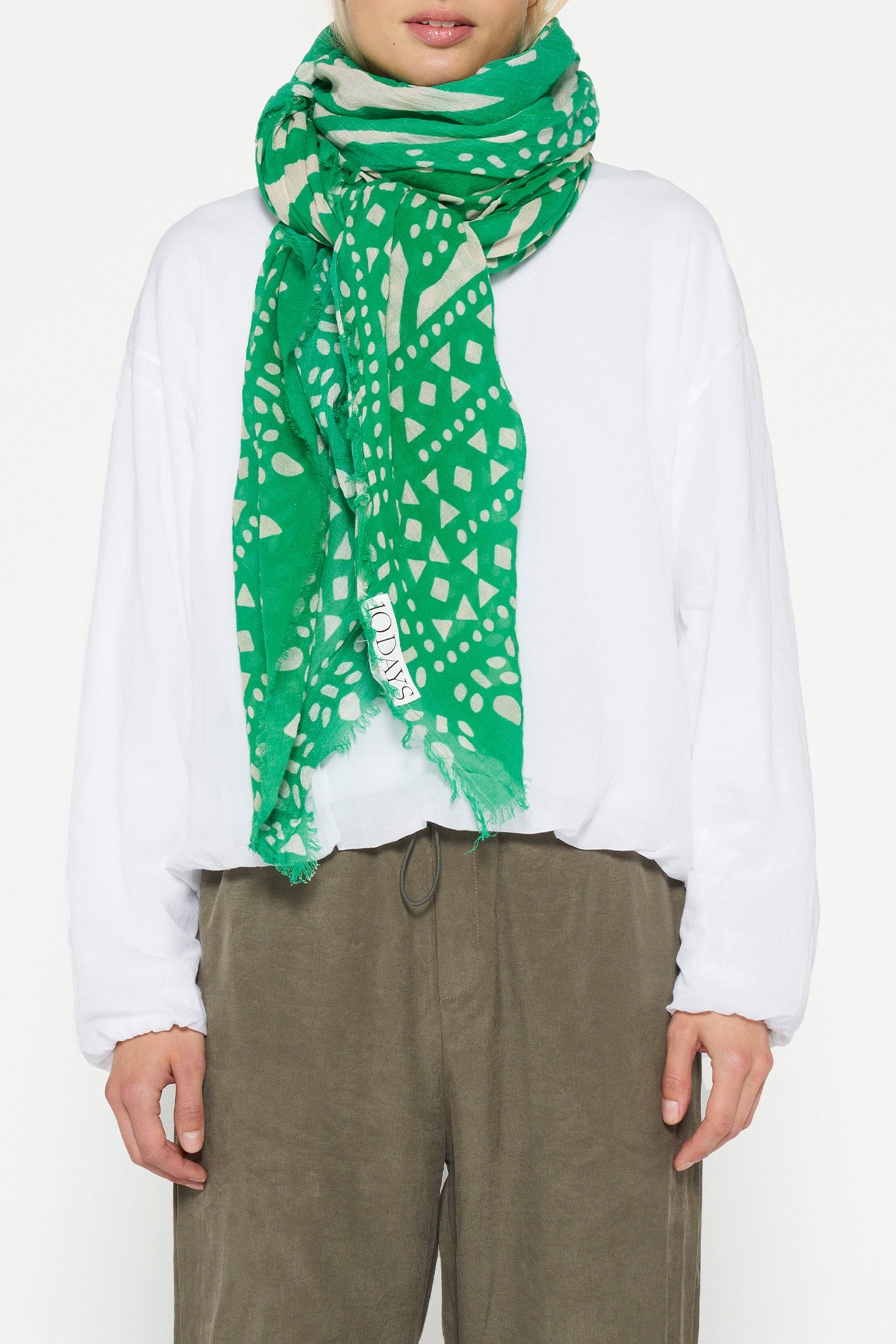 SCARF BATIK APPLE GREEN 2