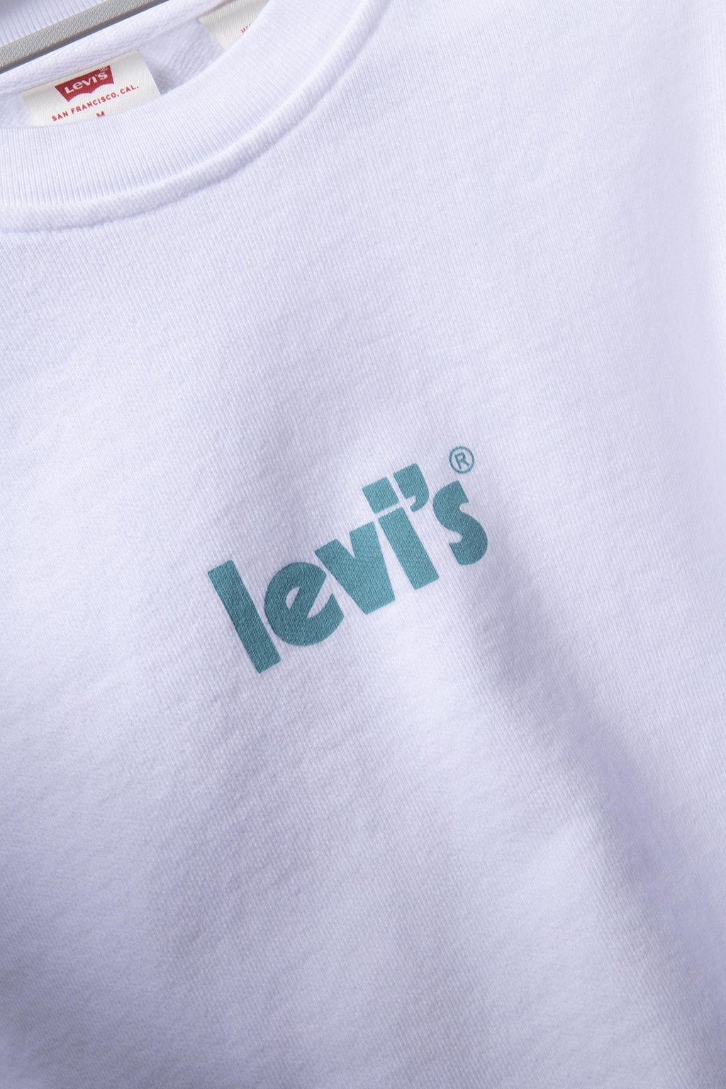 RELAXED T2 GRAPHIC LEVIS POSTER FILLED WHITE 4