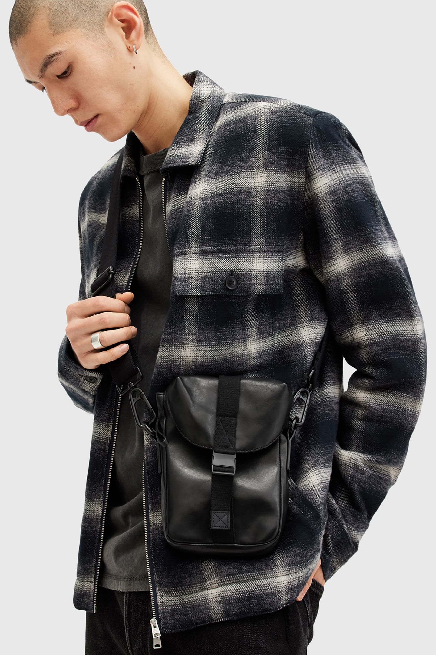 JUAN CROSSBODY BLACK 2