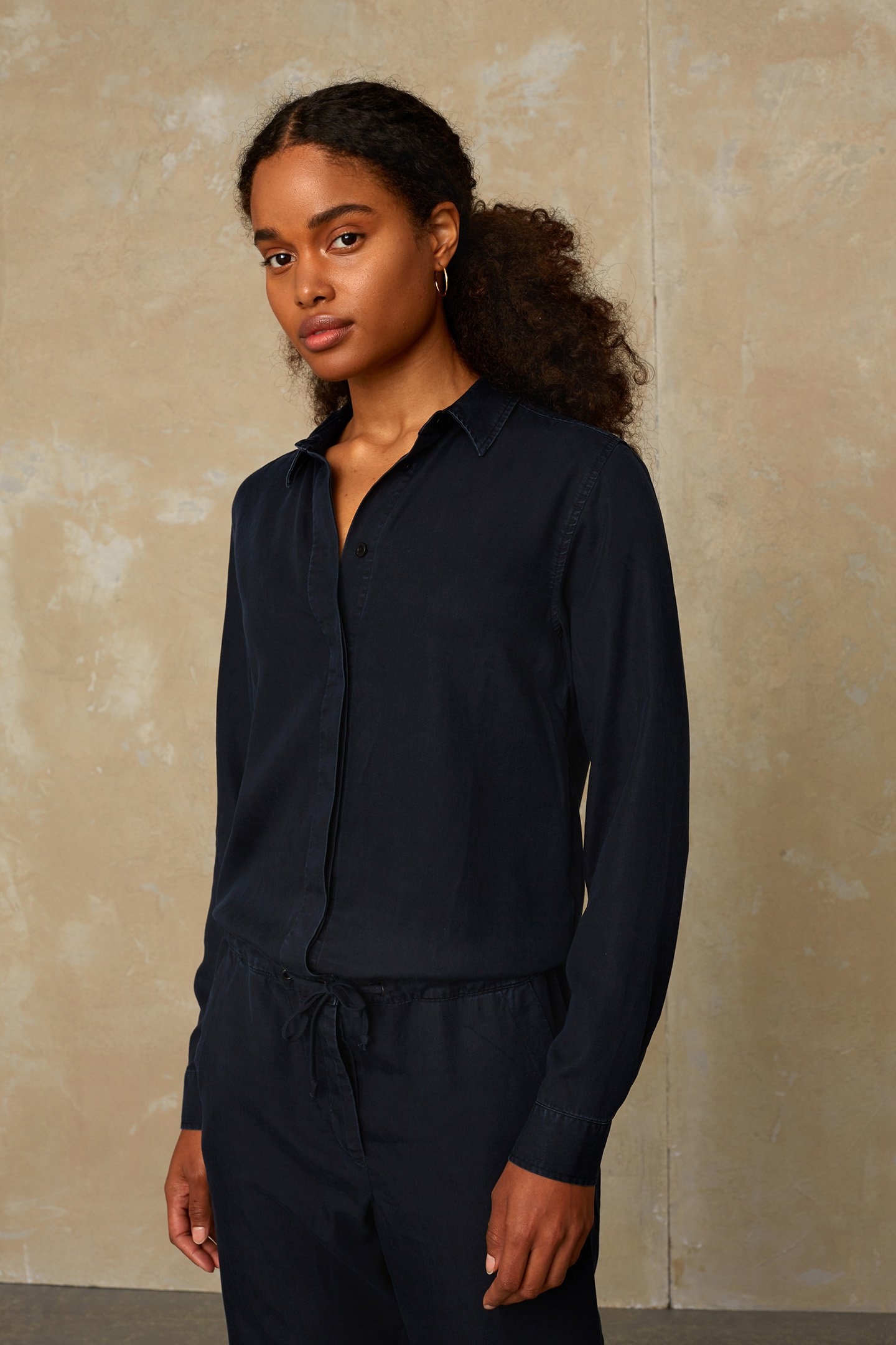 STEPHANIE BLUE BLACK 4